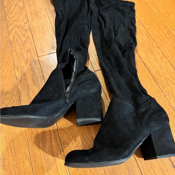 Black Thigh High Women's Boots - Picture 3 of 3